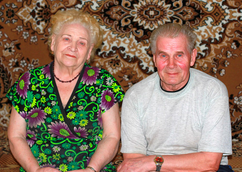 Анатолий Митрофанович Сапин с супругой